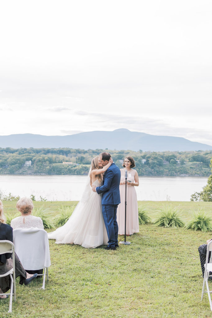 first kiss during hudson valley wedding
