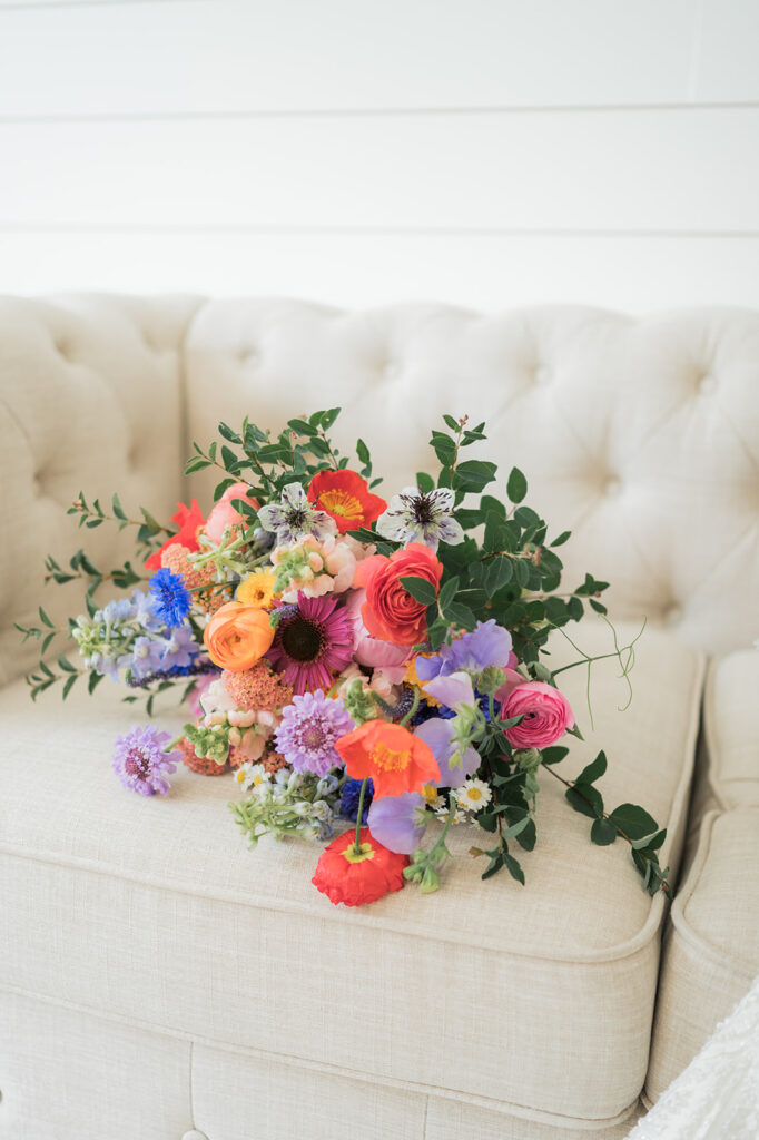 florals for upstate new york wedding at the stone barn at beardslee
